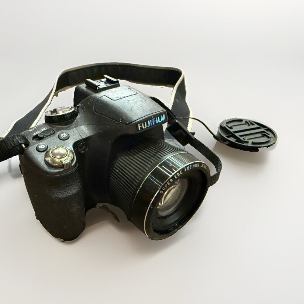 FujiFilm FinePix SL300 Digital Camera W/ Strap Untested